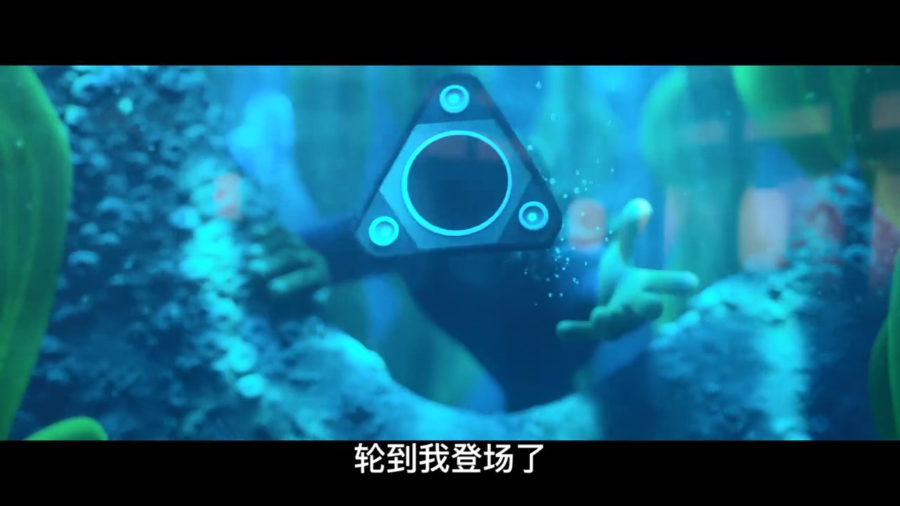 史皇荷兰弟配音新片《变身特工》新预告 传奇特工变身呆萌蓝鸽